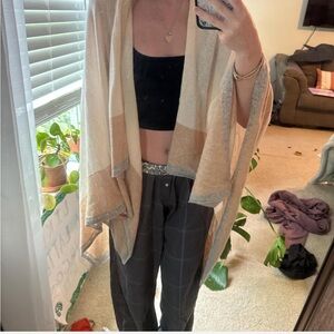 J. McLaughlin Skylar 100% cashmere shawl NWT